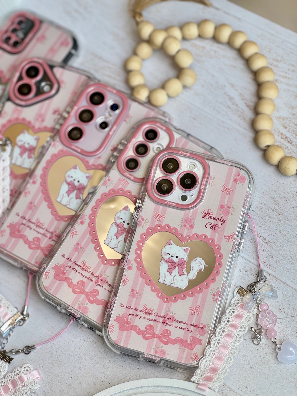 105c85.jpeg قاب گربه اشراف زاده با آویز آیفون ، سامسونگ ، شیائومی (کدC2039) - Image 1