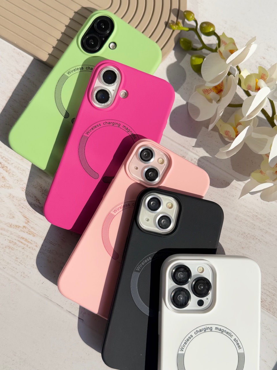 13ecd8.jpeg قاب سیلیکونی با مگ سیف (کدC1940) - Image 1