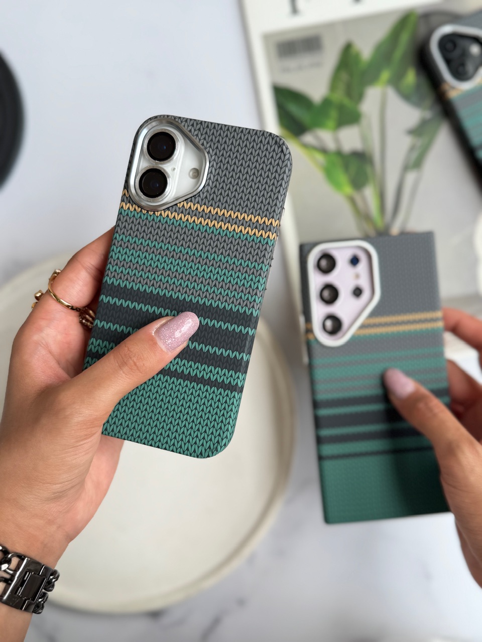 15dda6.jpeg قاب Green Carbon Vintage با مگ سیف (کدC1995) - Image 1