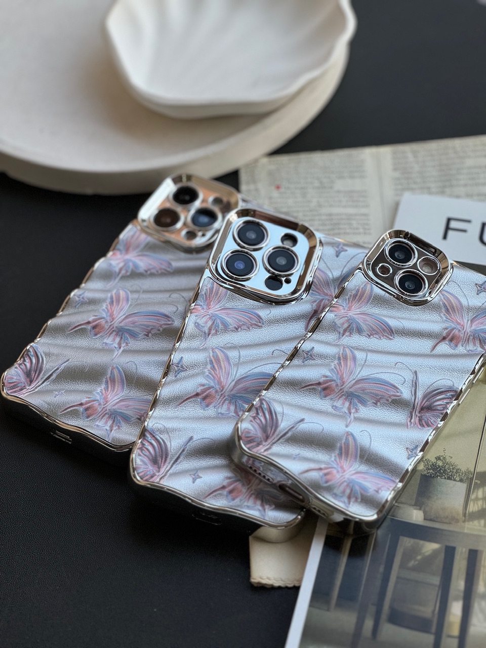 15fae8.jpeg قاب پروانه ای چرمی موج دار (کدC1652) - Image 1