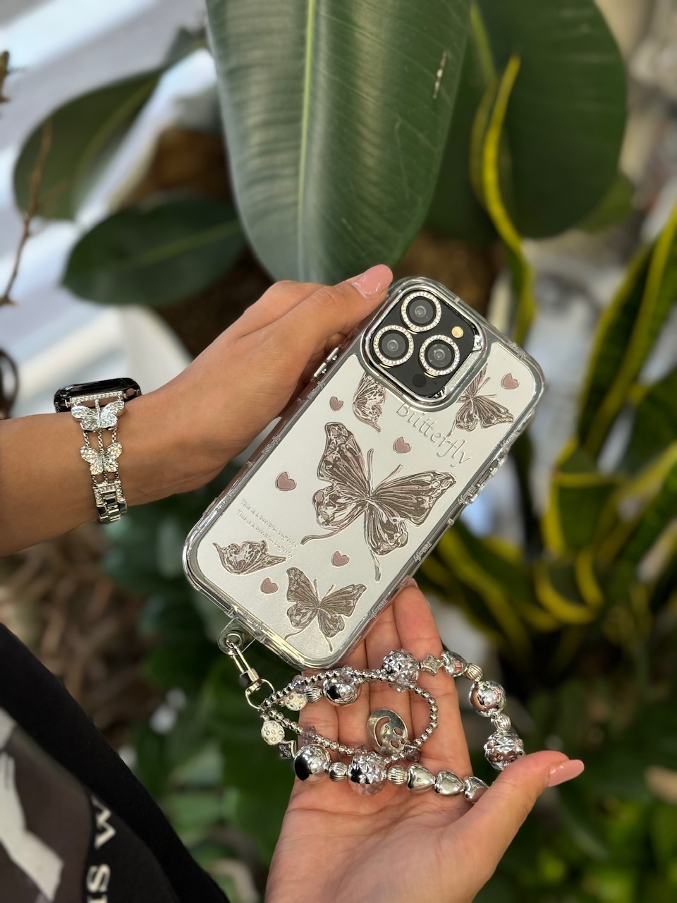 c15207.jpeg قاب پروانه آینه ای با آویز و محافظ لنز نگین دار (کدC1786) - Image 1