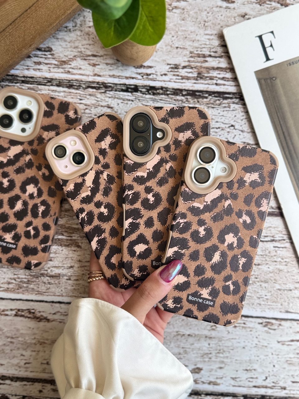 f8c758.jpeg قاب پلنگی قهوه ای Bonne Case آیفون (کدC2054) - Image 1