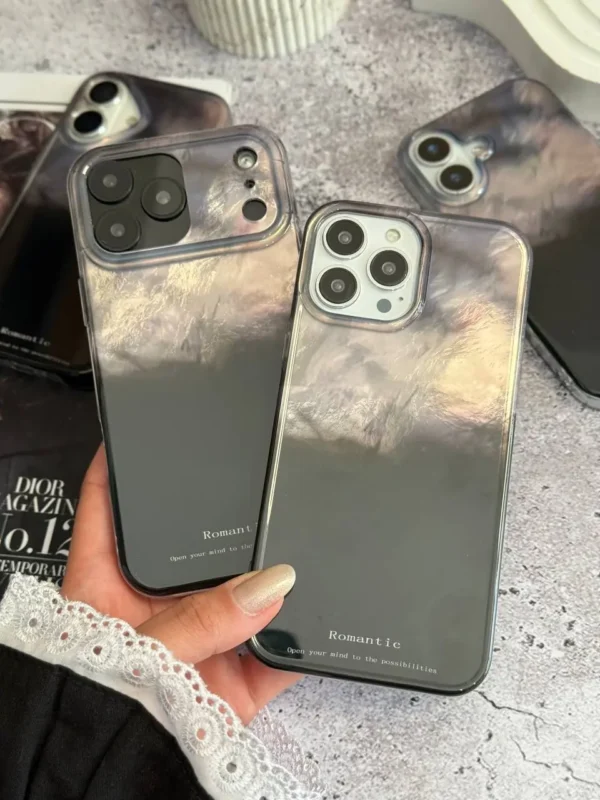 قاب آیفون Dark Sky ابر و بادی با دکمه نرم - تصویر 4