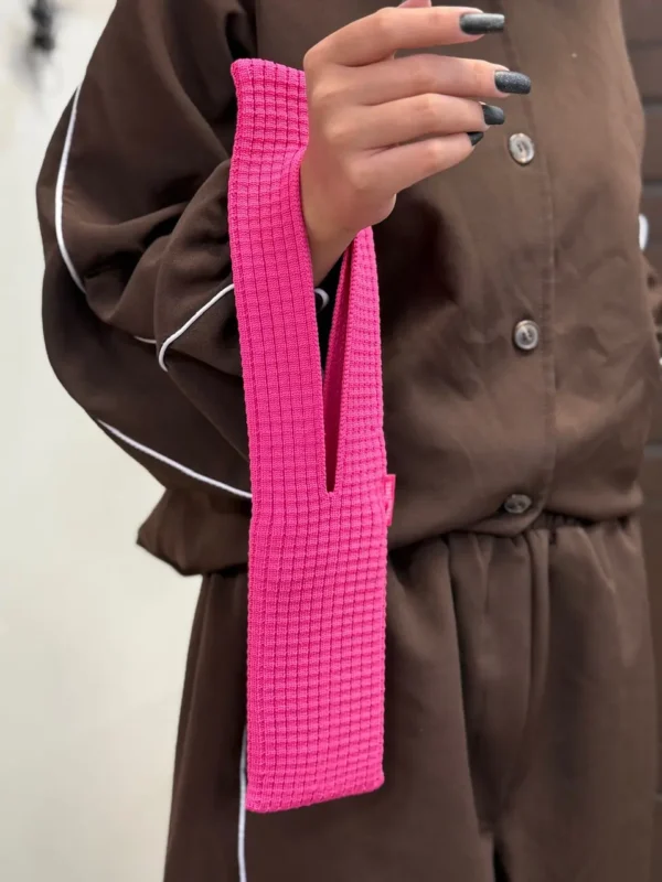 iPhone Pocket by issey miyake | جوراب آیفون - تصویر 2