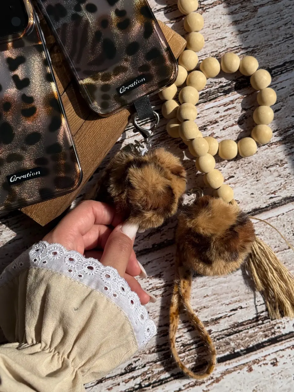 290a3d آویز پشمی پلنگی (کدa0316) - Image 1