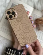 قاب موبایل آیفون چرمی گل شنل داغی - Image 2