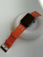 بند اپل واچ چرم طرح هرمس | نارنجی با لوگوی فلزی | مناسب Apple Watch - Image 3