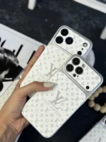 قاب آیفون طرح Louis Vuitton با لنز سفید