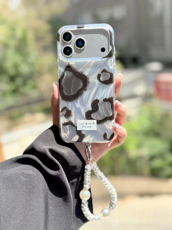 قاب پلنگی آیفون براش مدل Leopard Print | با آویز مرواریدی - تصویر 3